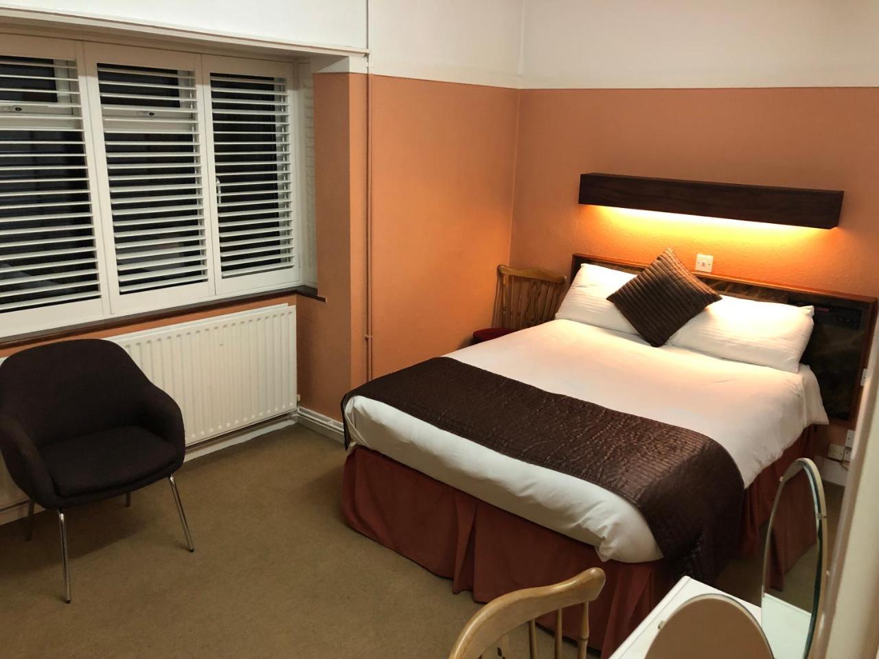 Hotel Grove End Watford  Zewnętrze zdjęcie